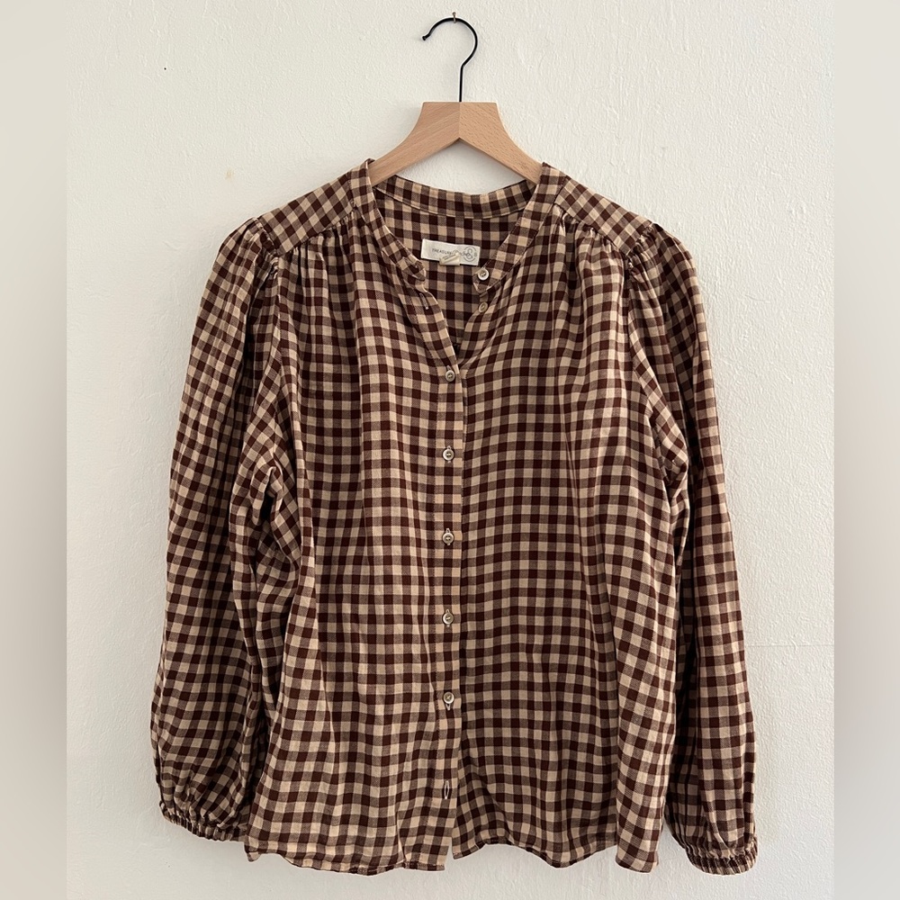 Tan and cream gingham check flowy blouse from Treasure & Bond, so flattering!